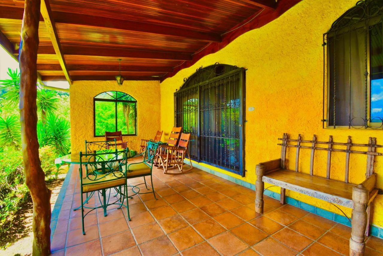 נובו ארנל Hotel La Mansion Inn Arenal מראה חיצוני תמונה