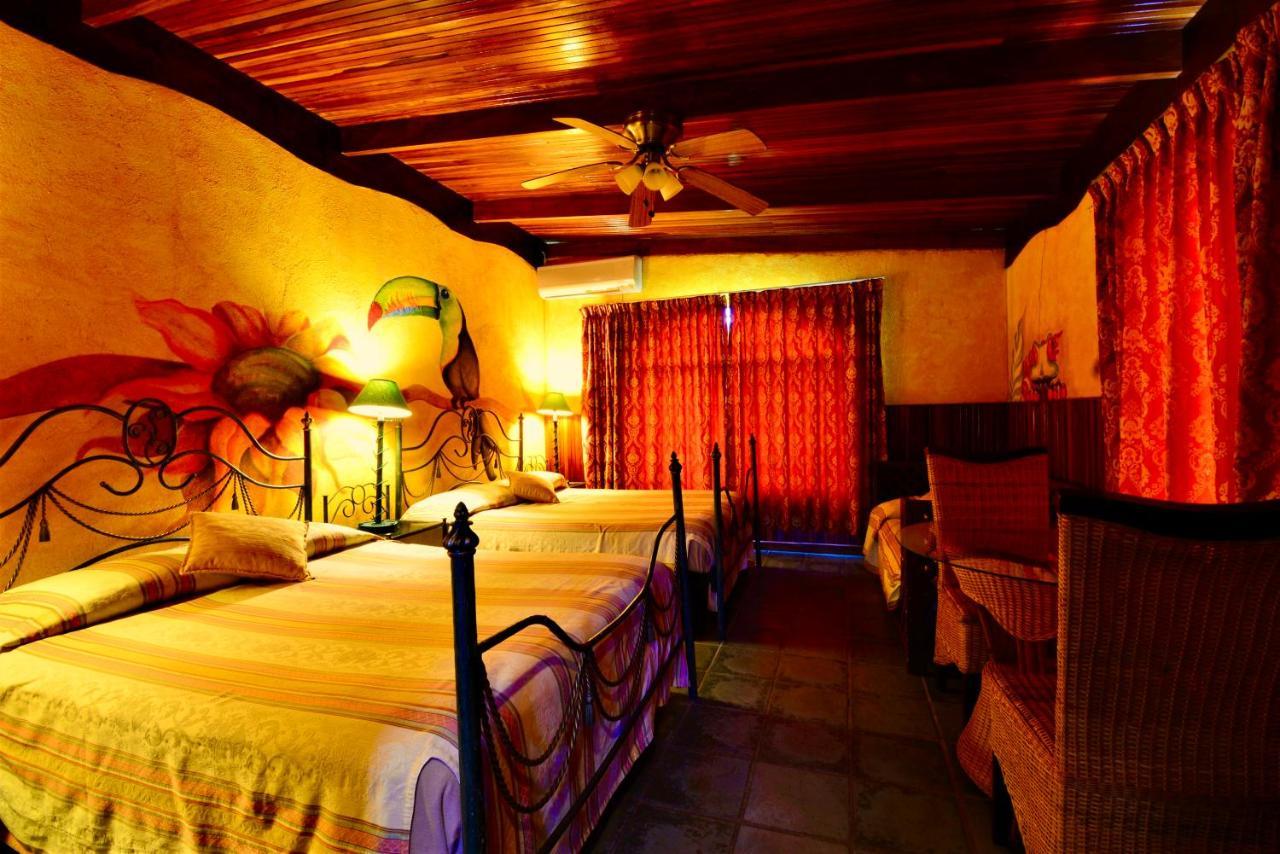 נובו ארנל Hotel La Mansion Inn Arenal מראה חיצוני תמונה