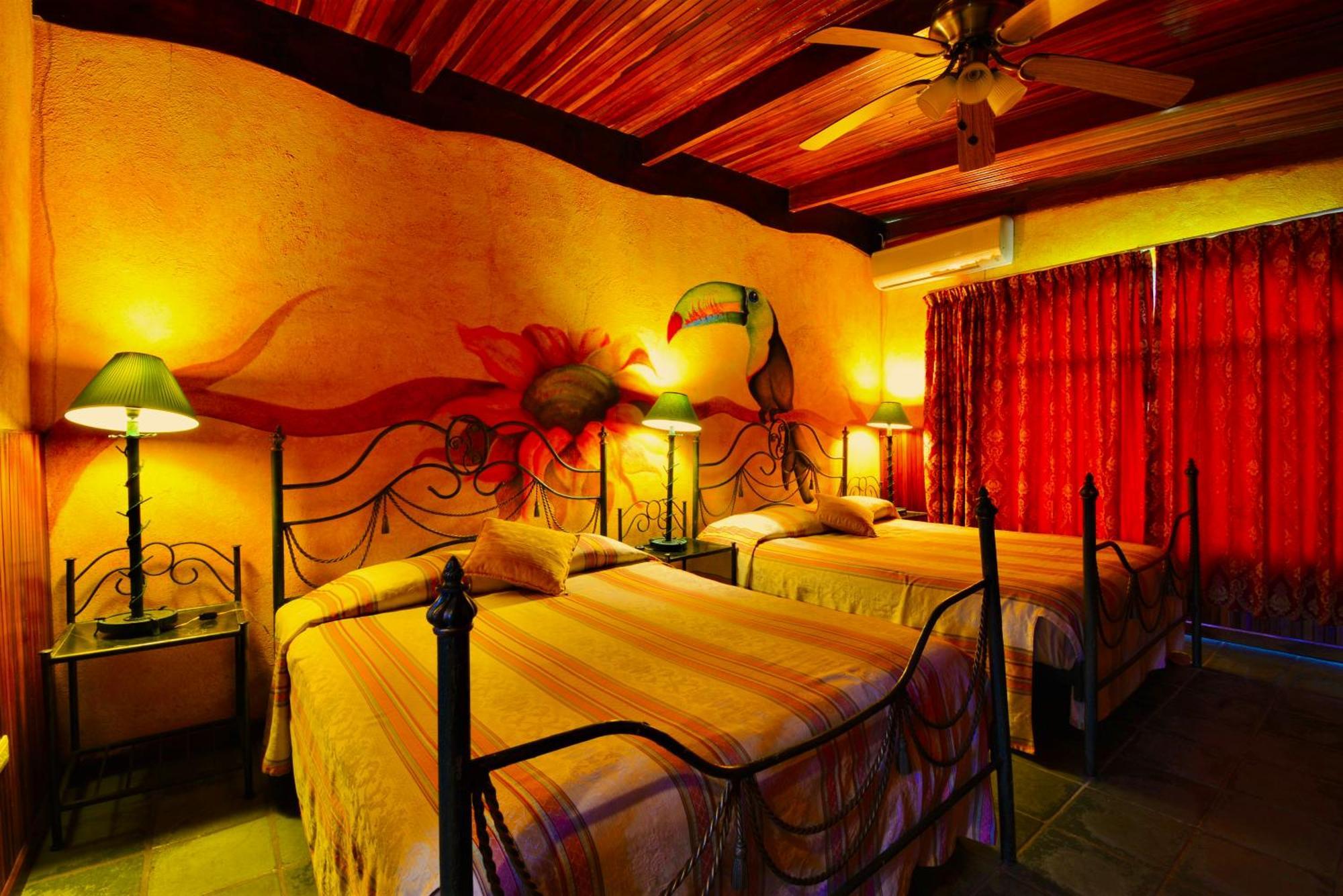 נובו ארנל Hotel La Mansion Inn Arenal חדר תמונה